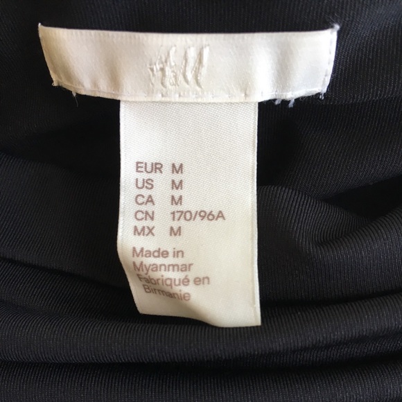 2/$12! H&M Off Shoulder Long Sleeve Top Black - Picture 7 of 14